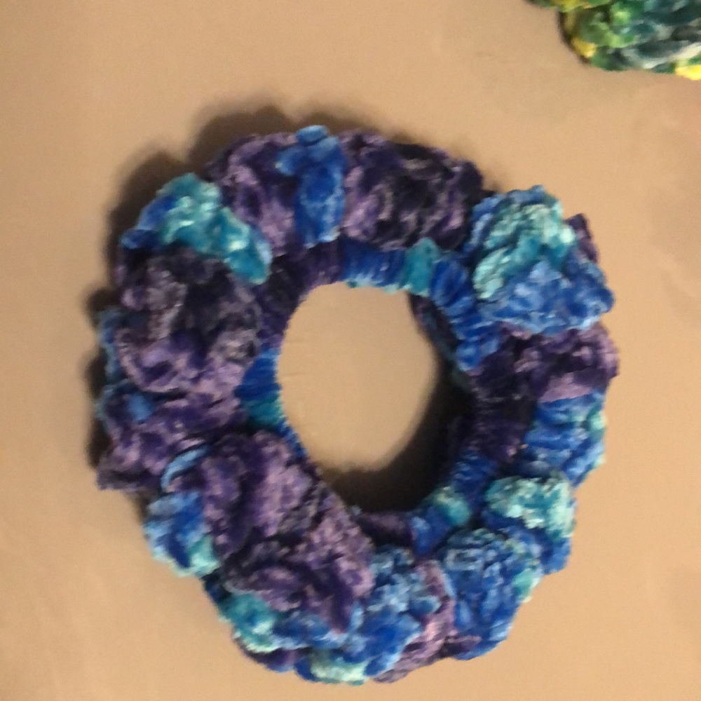 Scrunches - Picture 4 of 4